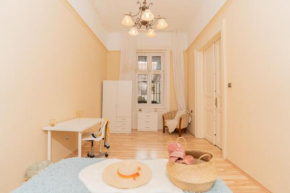 5 bedrooms on Kazinczy Street in the heart of the city center!